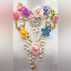 ARATTA ROSALINE NECKLACE Floral Pearl Drop Statement Necklace